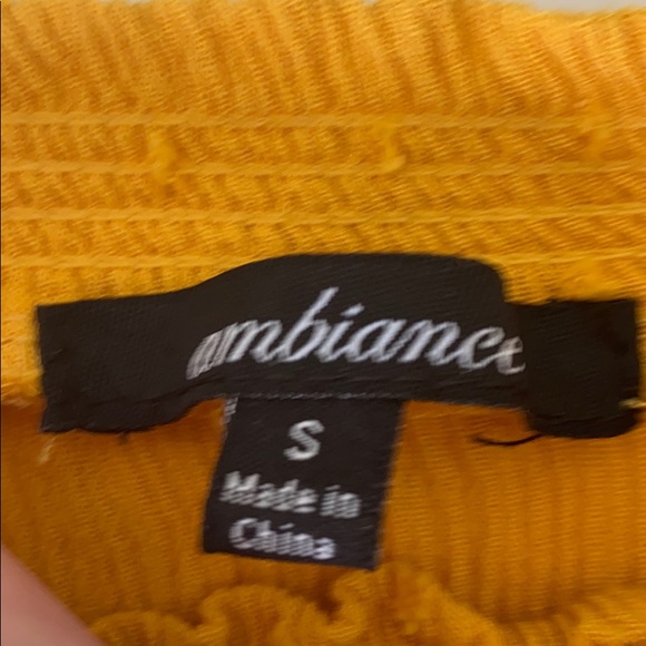 yellow crop top (lace) - Picture 3 of 4